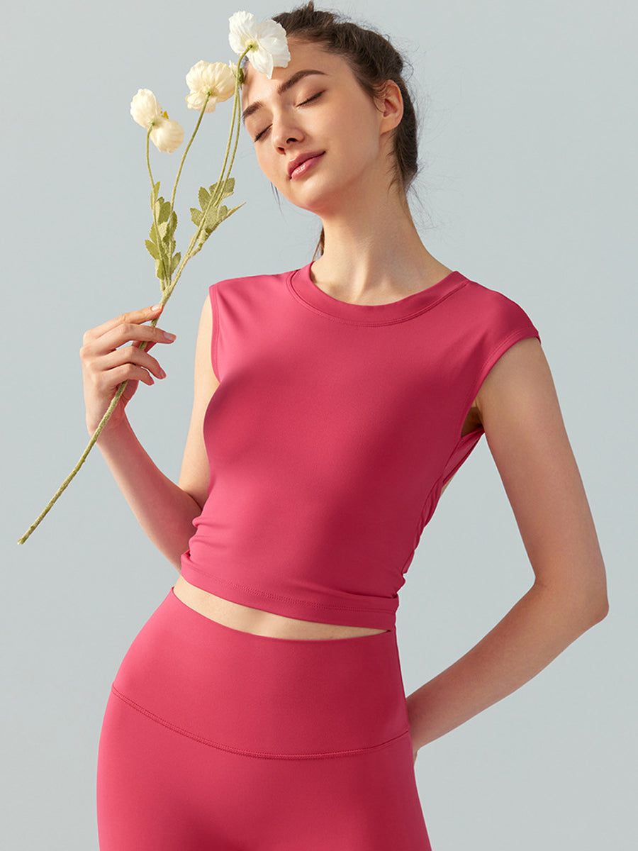 Sculpted Backless Yoga Tee with Built-In Padding