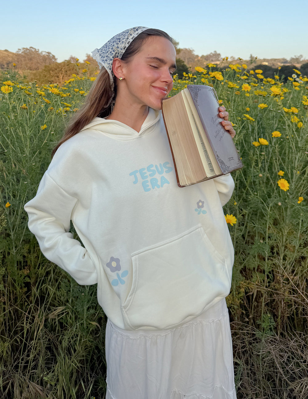 Spread Love – Jesus Era Unisex Hoodie | 70% Cotton | Cloud Dancer