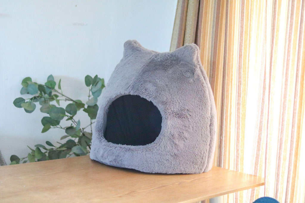 Cozy Retreat: Removable And Washable Semi-Closed Cat Bed For Autumn And Winter