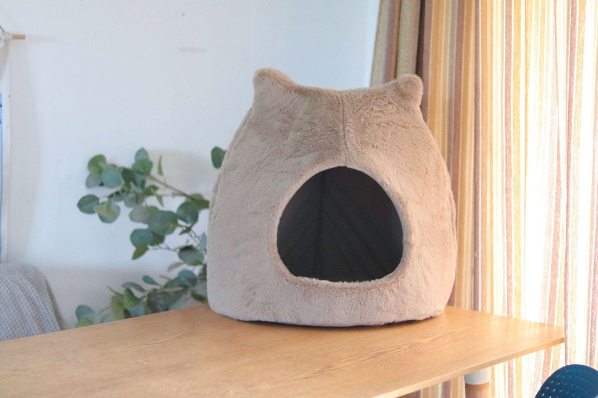 Cozy Retreat: Removable And Washable Semi-Closed Cat Bed For Autumn And Winter
